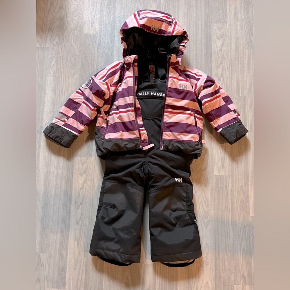 Infant size 1 Helly Hansen 2 piece snow suit.